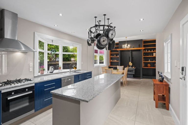 Photo of property in 12 Medway Street, Richmond, Christchurch, 8013