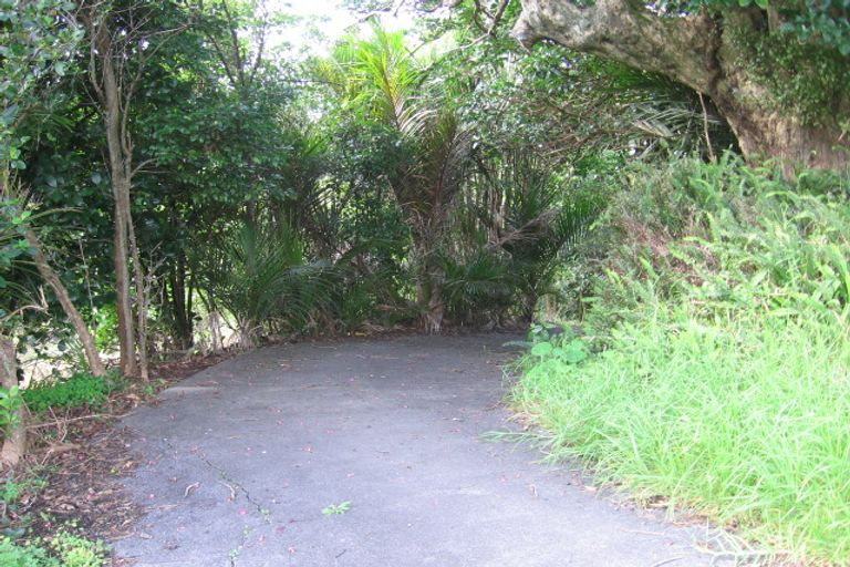 Photo of property in 5 Warner Park Avenue, Laingholm, Auckland, 0604