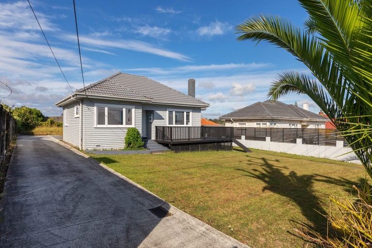 Photo of property in 4040 Great North Road, Glen Eden, Auckland, 0602