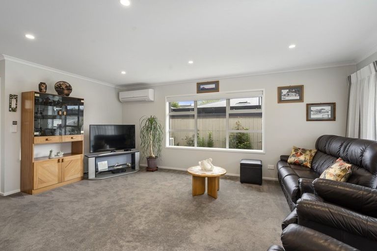 Photo of property in 30 Wallath Road, Westown, New Plymouth, 4310