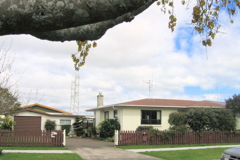 Photo of property in 2 Emmett Street, Greerton, Tauranga, 3112