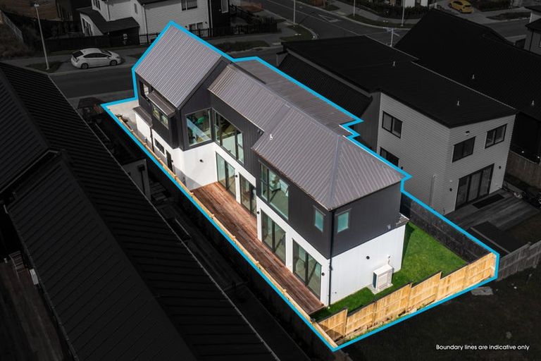 Photo of property in 53 Kumukumu Road, Long Bay, Auckland, 0630