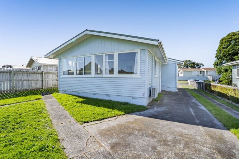 Photo of property in 48 Marama Crescent, Spotswood, New Plymouth, 4310