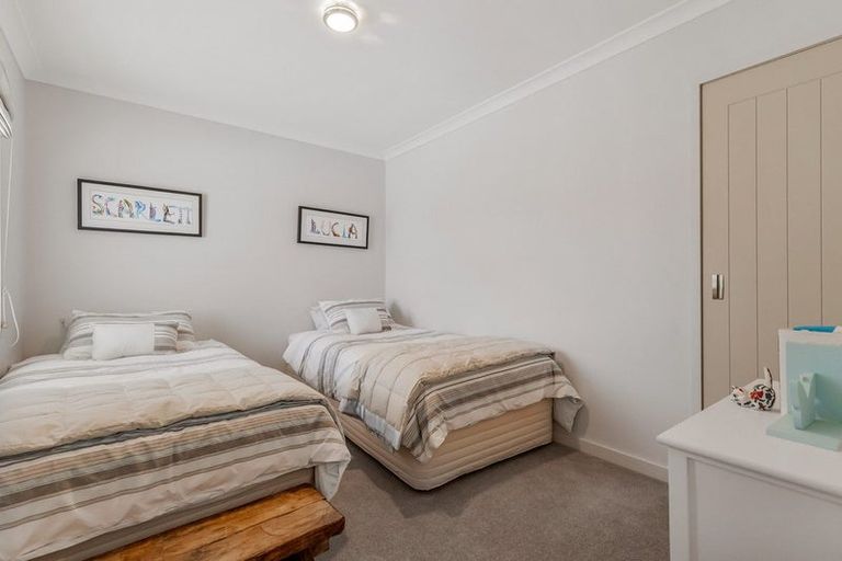 Photo of property in 16 Kensington Drive, Orewa, 0931