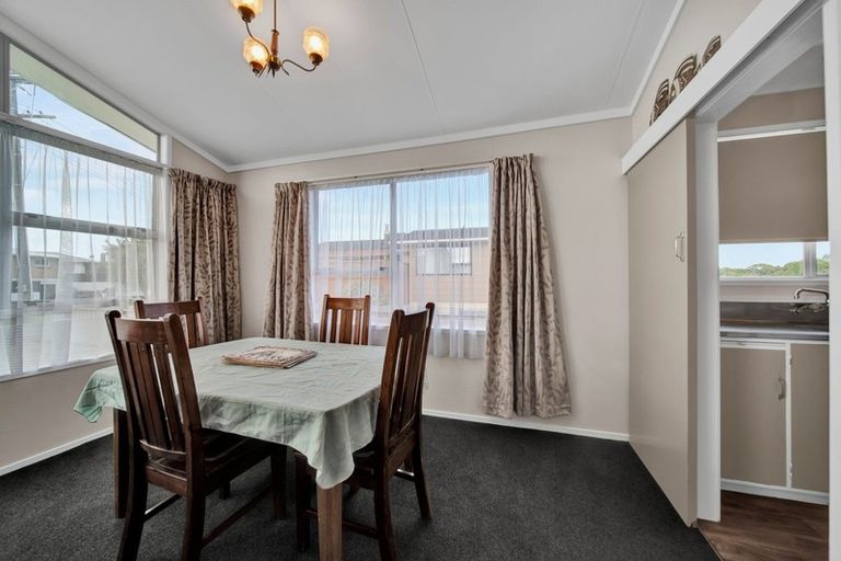 Photo of property in 4 Cowling Road, Hurdon, New Plymouth, 4310