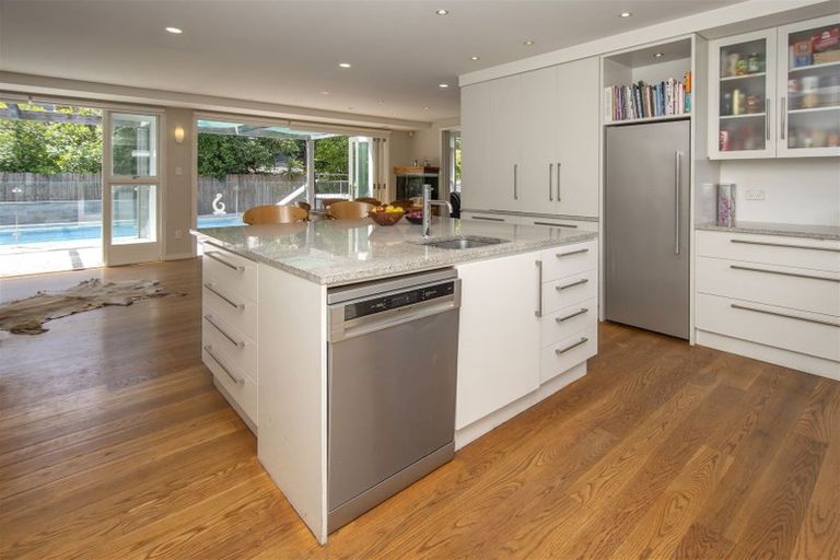 Photo of property in 9 Barlow Street, Ilam, Christchurch, 8041