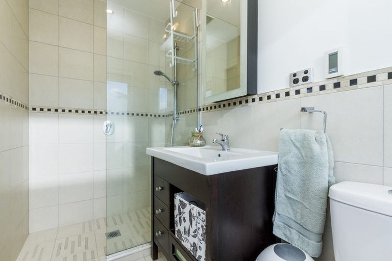 Photo of property in 36 Rewi Street, Torbay, Auckland, 0630