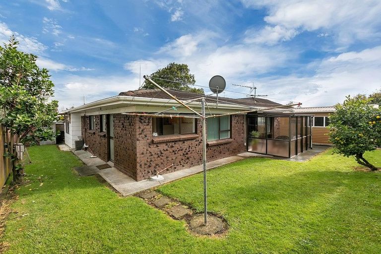 Photo of property in 2/133 Rangitoto Road, Papatoetoe, Auckland, 2025