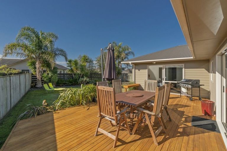 Photo of property in 14 Captain Wood Avenue, Whitianga, 3510