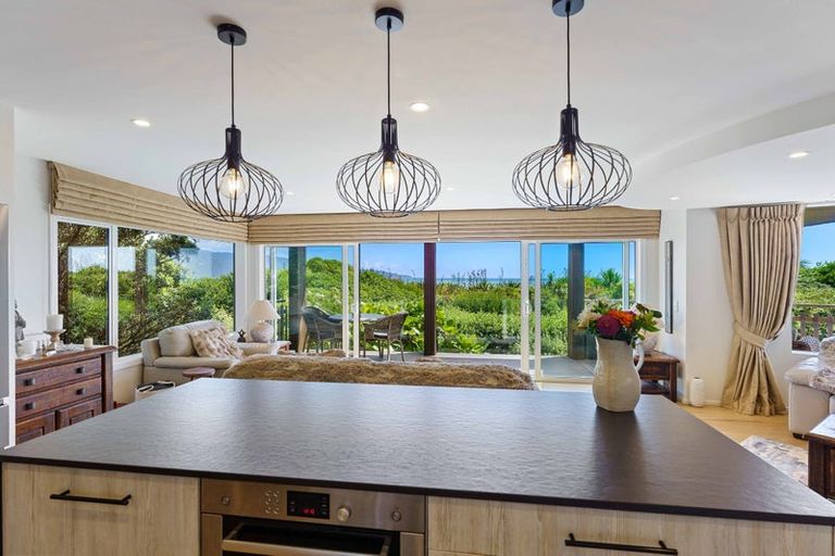 Photo of property in 227 Manly Street, Paraparaumu Beach, Paraparaumu, 5032