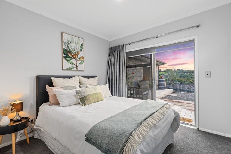 Photo of property in 111 Oteki Park Drive, Welcome Bay, Tauranga, 3112
