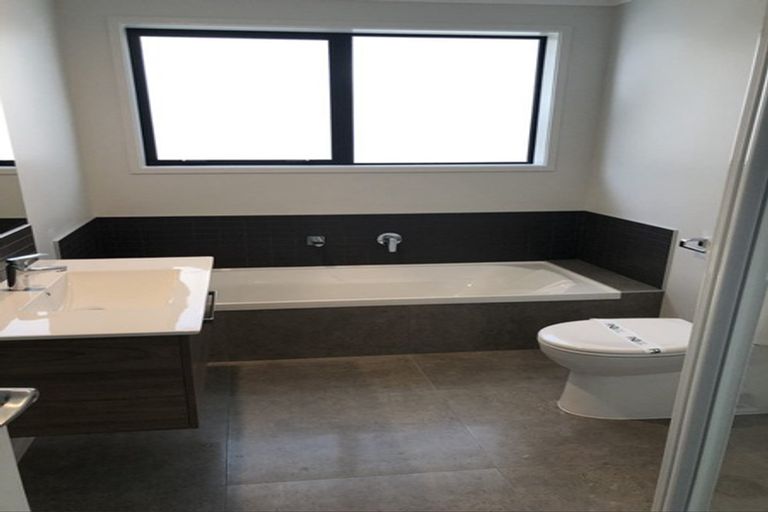 Photo of property in 7 Albatross Lane, Welcome Bay, Tauranga, 3112