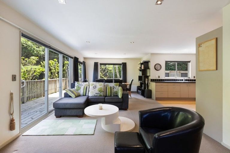 Photo of property in 51b Maungaraki Road, Korokoro, Lower Hutt, 5012