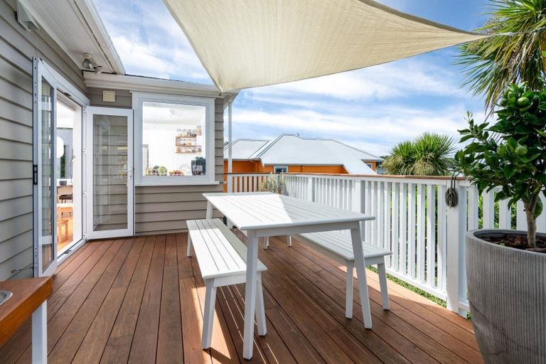 Photo of property in 30 Mandalay Terrace, Khandallah, Wellington, 6035