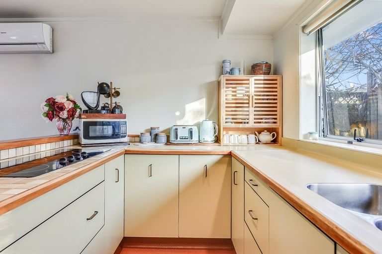 Photo of property in 15b Taylor Terrace, St Andrews, Hamilton, 3200