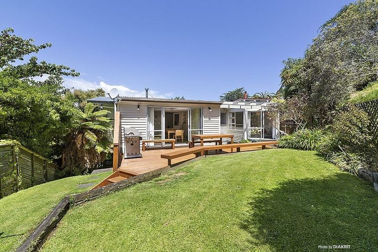 Photo of property in 4 Dormar Place, Churton Park, Wellington, 6037