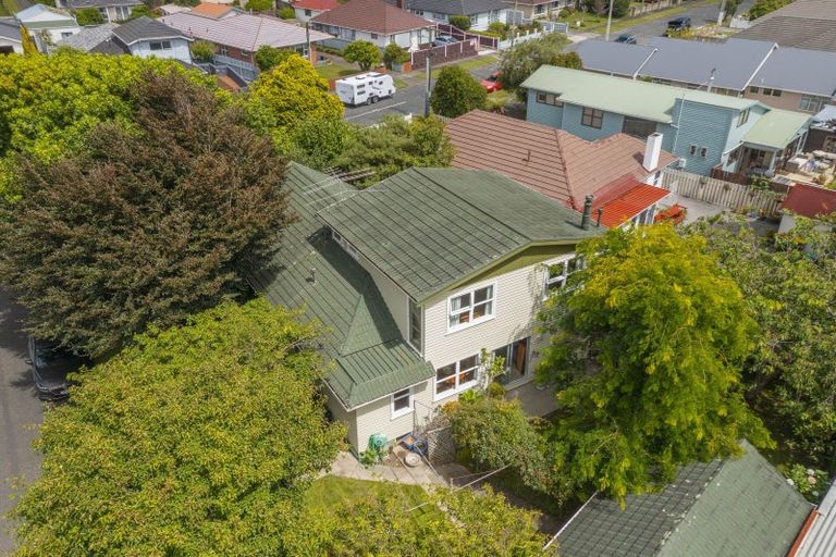 Photo of property in 31 Holyoake Crescent, Avalon, Lower Hutt, 5011