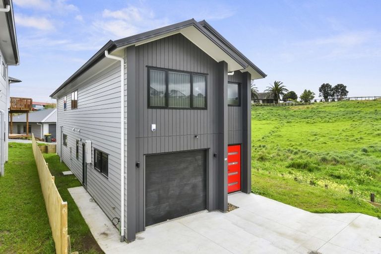 Photo of property in 10 Ambedkar Way, Pukekohe, 2120
