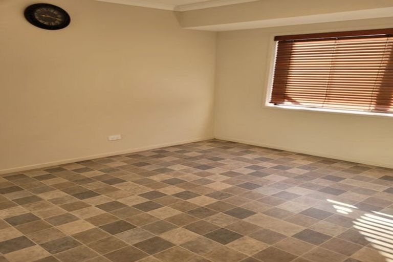 Photo of property in 57b Sabulite Road, Kelston, Auckland, 0602