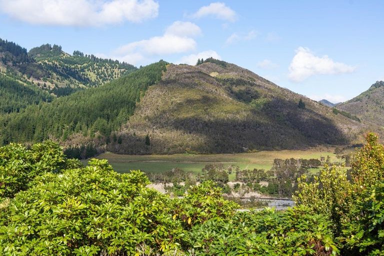 Photo of property in 350c Mt Holdsworth Road, Mount Holdsworth, Carterton, 5791