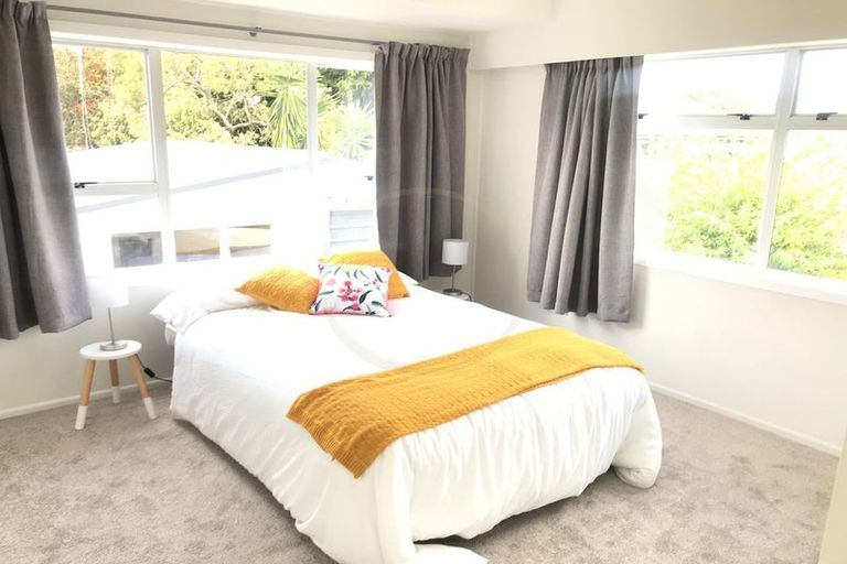 Photo of property in 37 Mckean Avenue, Manurewa, Auckland, 2102