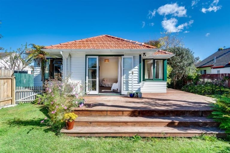 Photo of property in 12 Storkey Street, Marewa, Napier, 4110