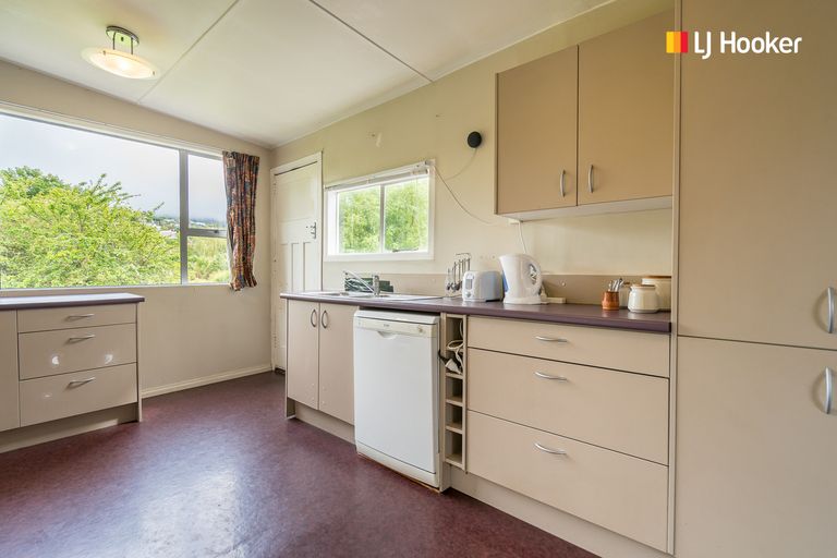Photo of property in 15 Font Street, Kaikorai, Dunedin, 9010