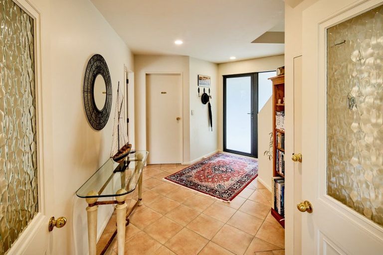 Photo of property in 2/139 Knights Road, Hutt Central, Lower Hutt, 5010