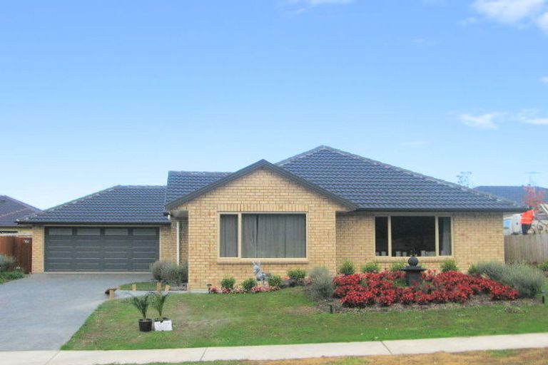 Photo of property in 57 Sapperton Drive, Henderson, Auckland, 0612