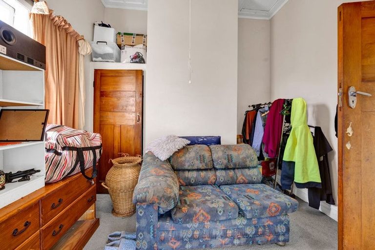Photo of property in 12 Gloag Street, Waverley, 4510