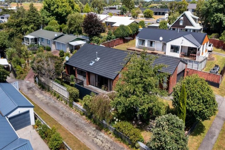Photo of property in 76 Heta Road, Highlands Park, New Plymouth, 4312
