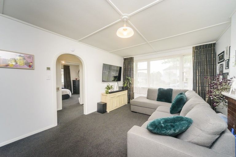 Photo of property in 74 Rangiora Avenue, Roslyn, Palmerston North, 4414
