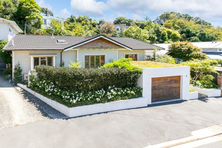 Photo of property in 60 Glen Road, Kelburn, Wellington, 6012