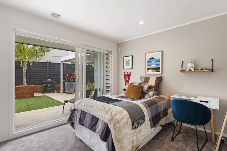 Photo of property in 24 Tui Street, Torbay, Auckland, 0630