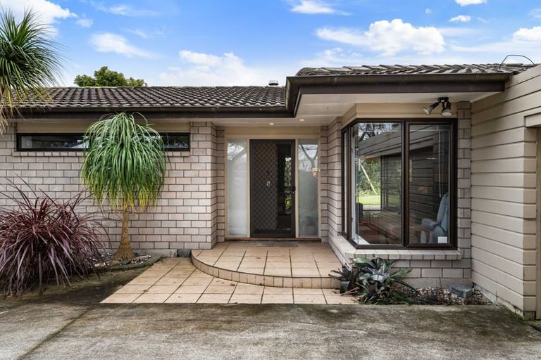 Photo of property in 4 Biscay Place, Conifer Grove, Takanini, 2112