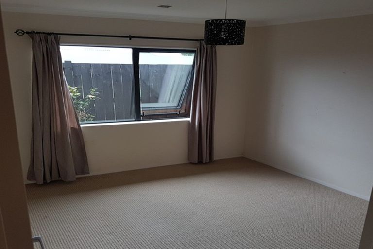 Photo of property in 14 Compton Grove, Huntington, Hamilton, 3210