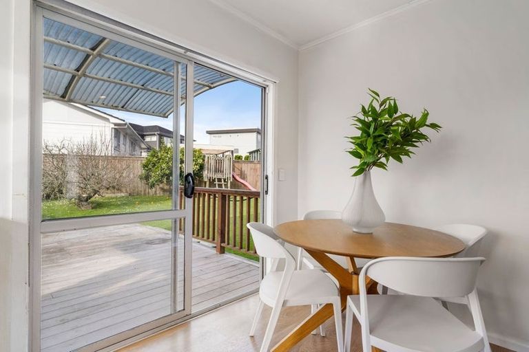 Photo of property in 13 Sheehan Road, Te Atatu South, Auckland, 0610