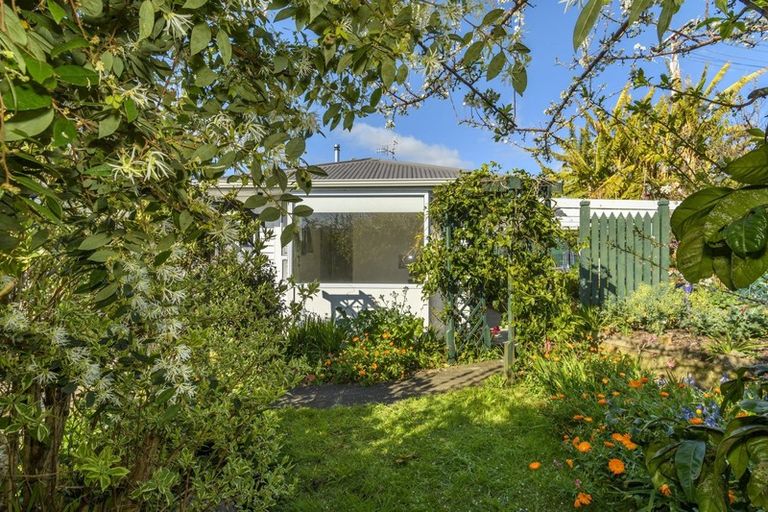 Photo of property in 1 Roderick Street, Otumoetai, Tauranga, 3110