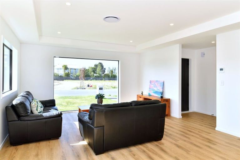 Photo of property in 33 Russell Lilley Drive, Rolleston, 7614