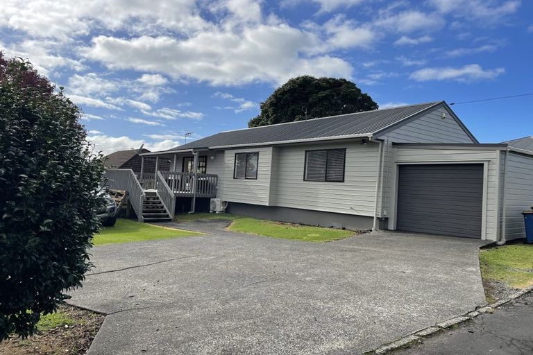 Photo of property in 1/323 Hobsonville Road, Hobsonville, Auckland, 0618