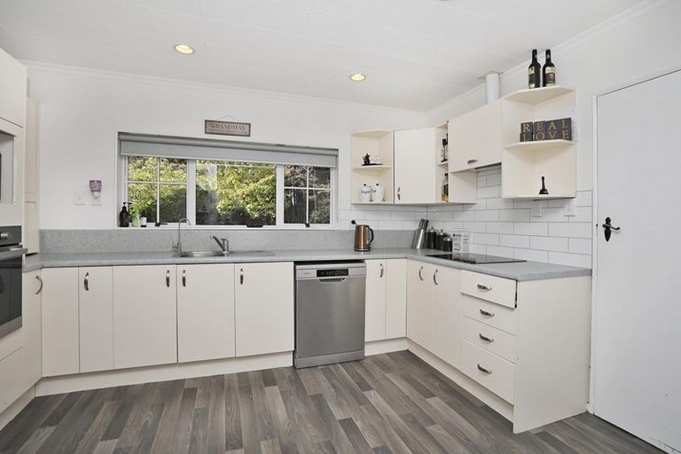 Photo of property in 3 Watt Road, Otatara, Invercargill, 9879