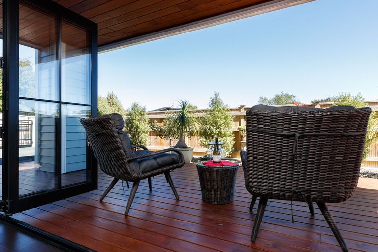 Photo of property in 5 Colombo Street, Hokowhitu, Palmerston North, 4410