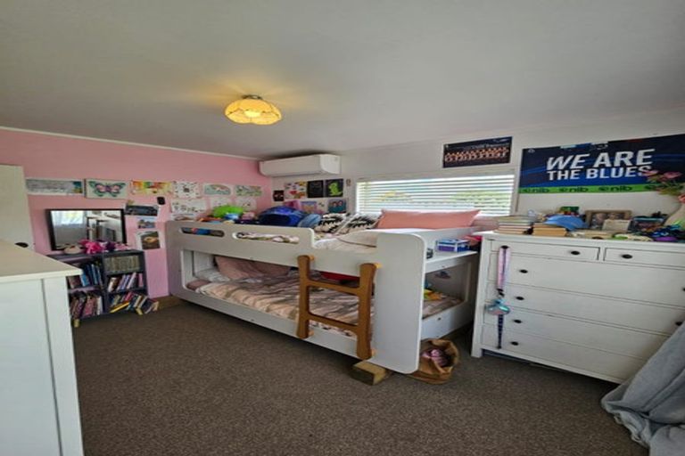 Photo of property in 30 Domain Street, Waiuku, 2123