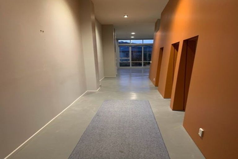 Photo of property in Stadium Garden Flats, 104/107 Thorndon Quay, Pipitea, Wellington, 6011