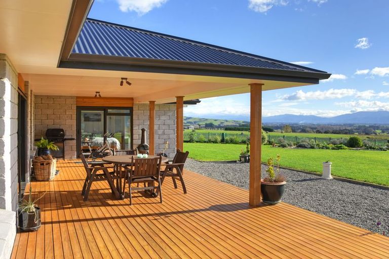 Photo of property in 75 Ahiaruhe Road, Ahiaruhe, Carterton, 5792