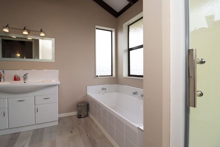 Photo of property in 40 Leven Street, South Hill, Oamaru, 9400