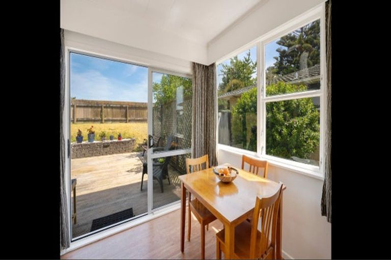 Photo of property in 55 Teoti Street, Paraparaumu Beach, Paraparaumu, 5032