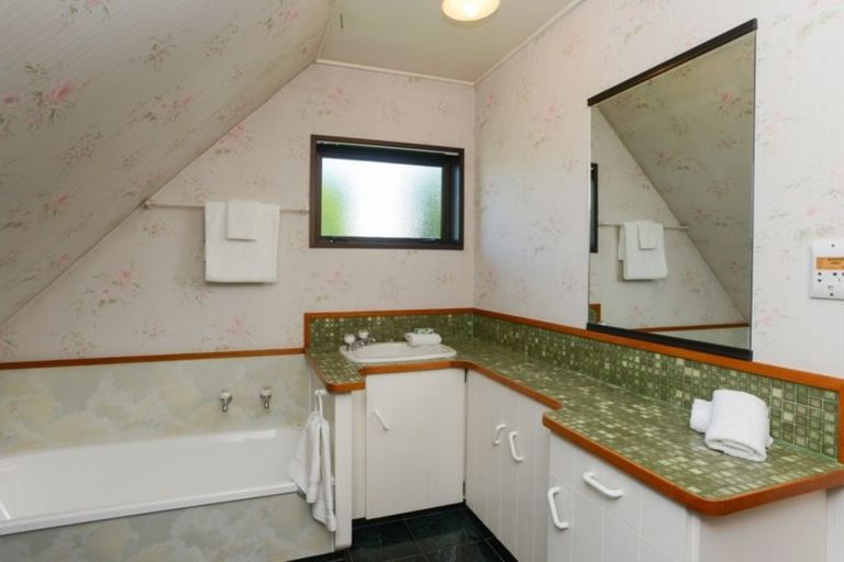 Photo of property in 719a Grove Road, Mayfair, Hastings, 4122