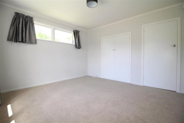 Photo of property in 21 Phillip Avenue, Glen Eden, Auckland, 0602