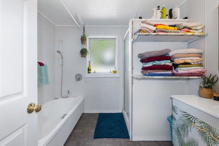 Photo of property in 11 Cypress Place, Owhata, Rotorua, 3010